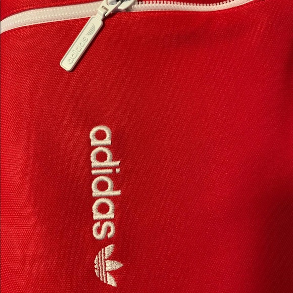 Red Adidas set Emrata - Picture 4 of 8